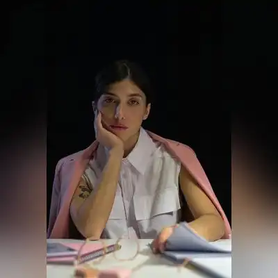 崔菲